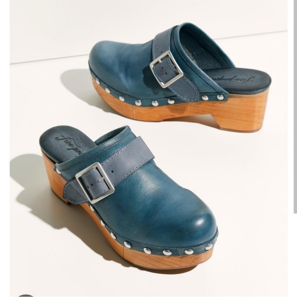 Free People Culver City Clog in Denim Blue. Size EU 40 (US 10) NEW